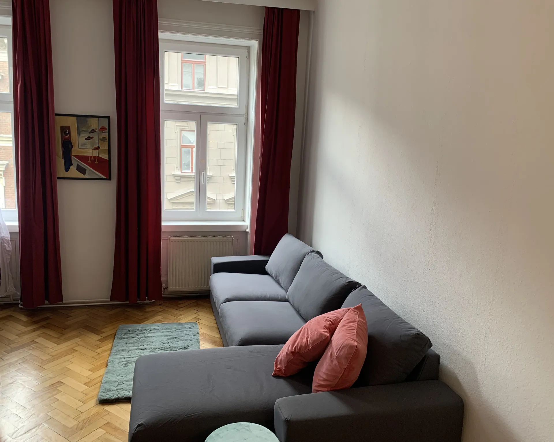 neue Schlafcouch 04/2022 im Wohnzimmer